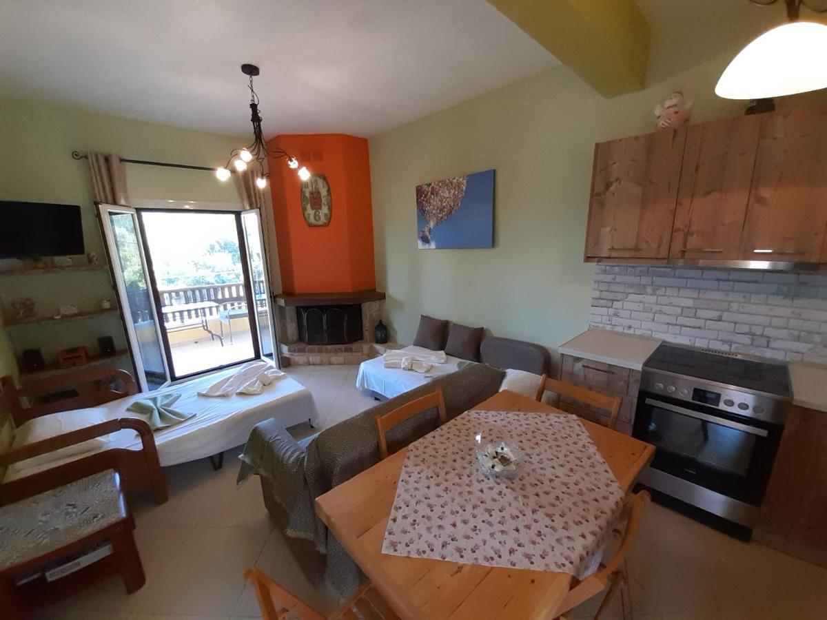 Andri House Apartment Marathias  Bagian luar foto